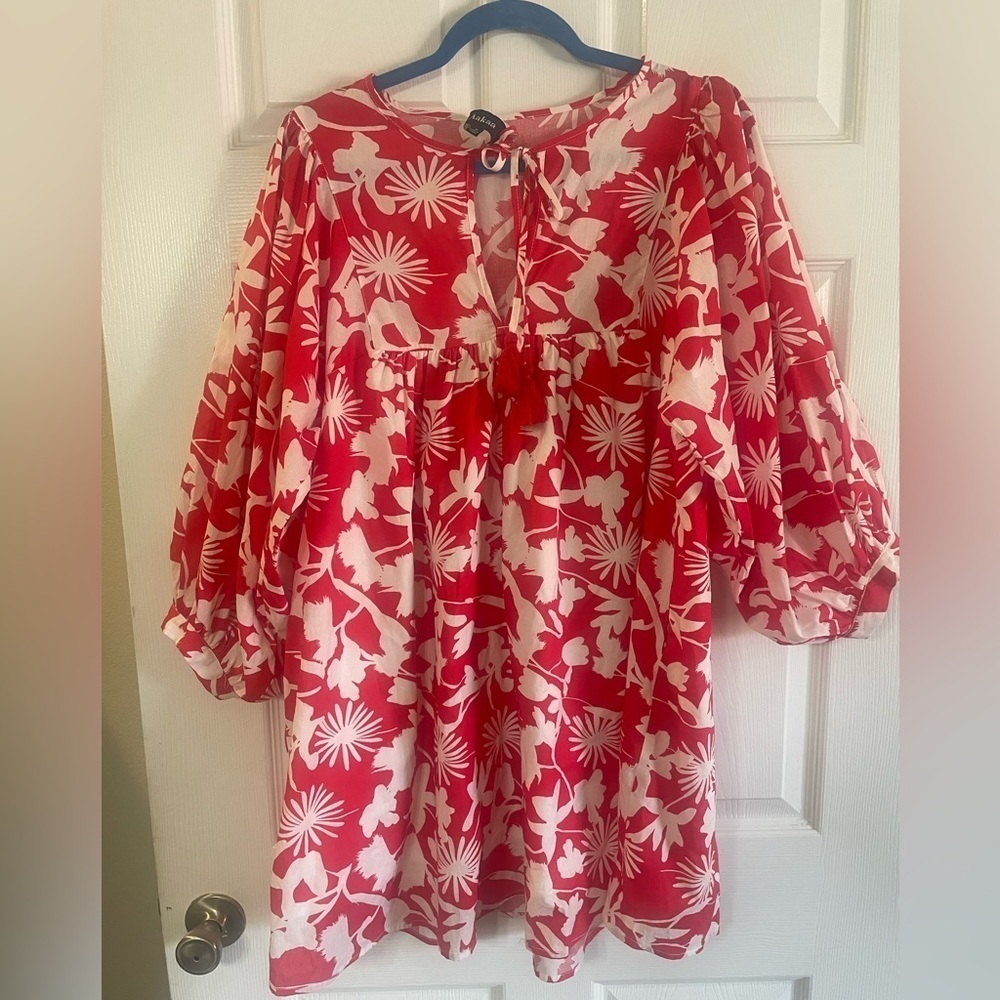 Aakaa size small Women's Red Floral Print Puff Sleeve Split Neck Babydoll dress